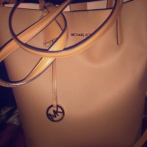 Michael Kors Tote